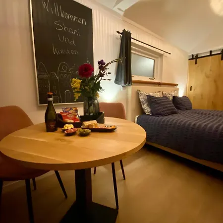 Style Gardenhouse Near Amsterdam, Haarlem, Zandvoort ゲストハウス ズワーネンブルク